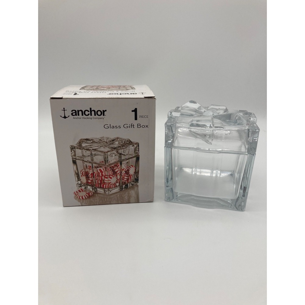 Anchor Hocking Glass Gift Box Candy Dish Covered Bow Lid Present Boxed 2010